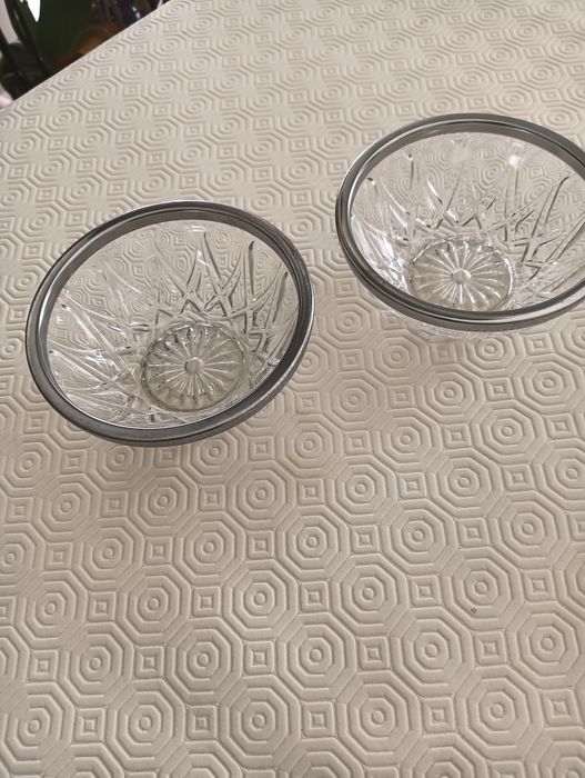 Taças em vidro para doces
