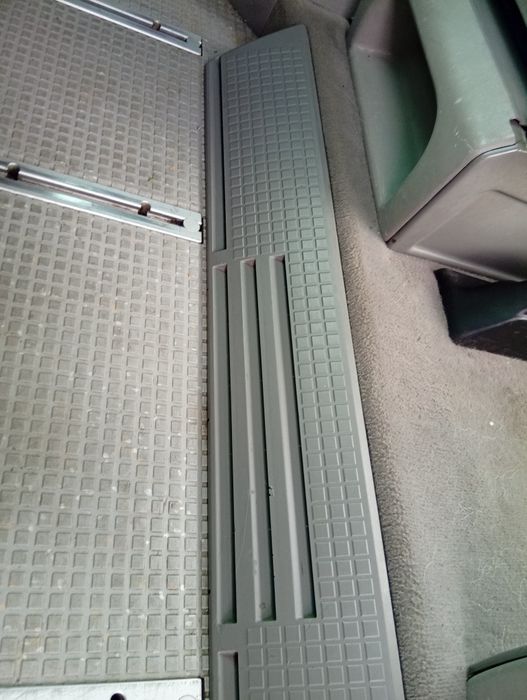 VW T4 Lift Próg wewnętrzny nawiewu dolnego Stan bardzo dobry Gwarancja Faktura Wysyłka