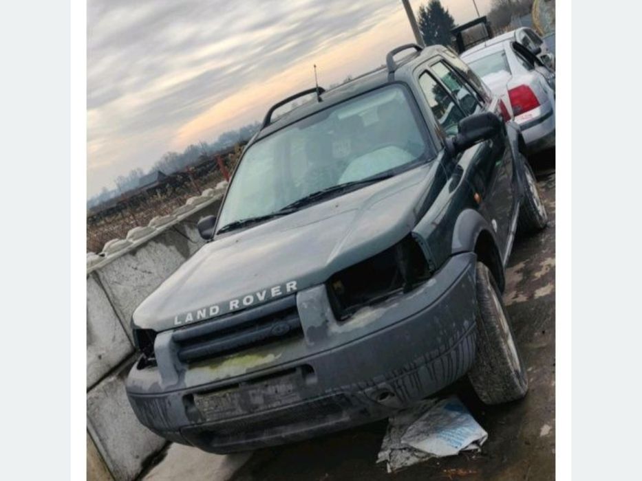 Бампер  Фрілендер 2.0тд Frilender 2.0tdLand Rover