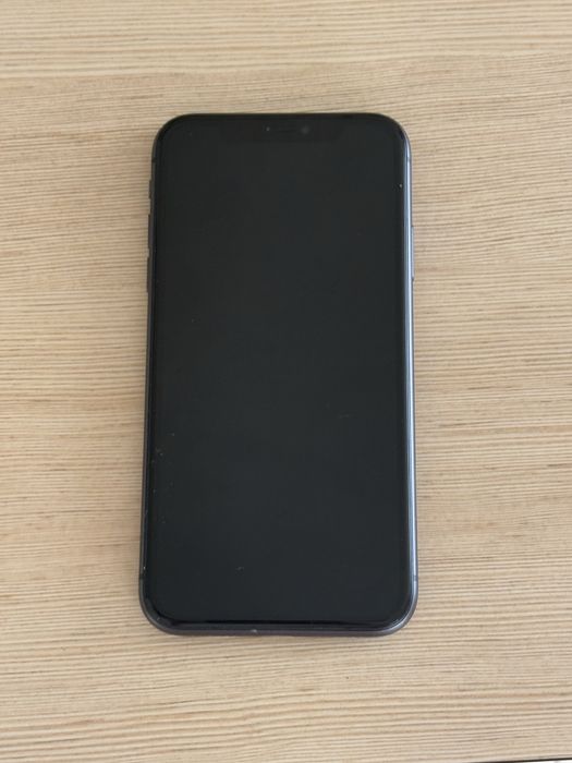 Sprzedam iPhone 11, 128 GB – dobry stan!