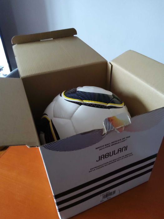 Piłka nożna Adidas Jabulani