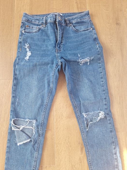 Jeansy z rozdarciami Denim Co. 38