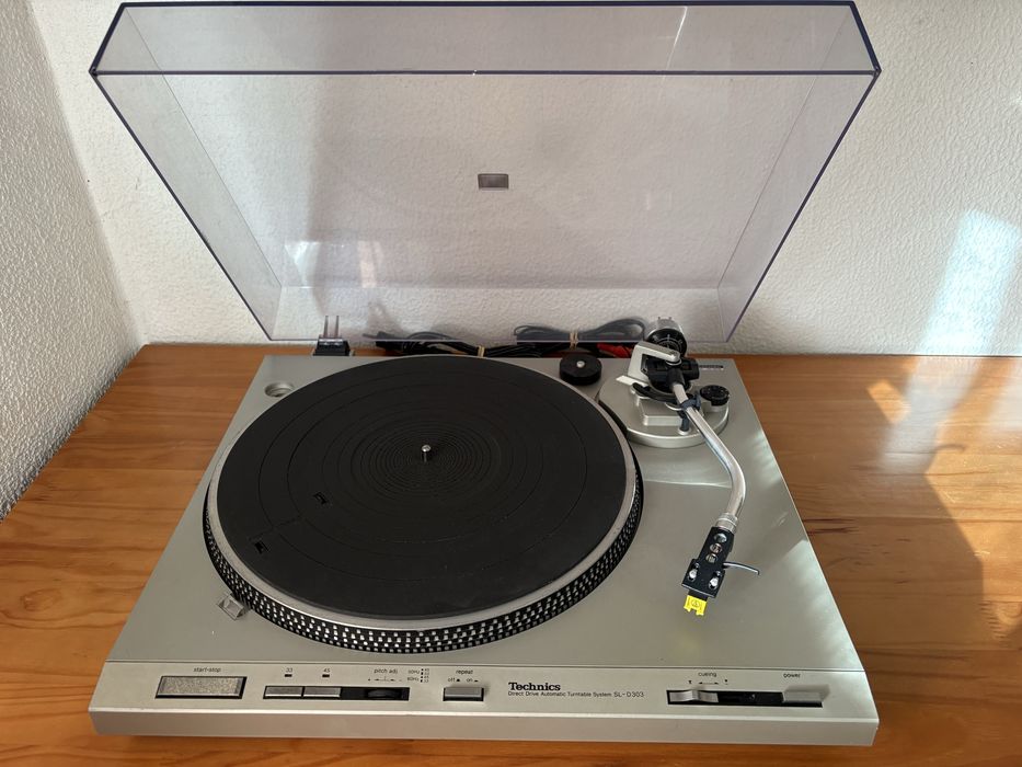 Gira discos Technics SL-D303