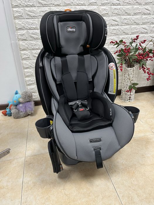 Автокрісло Chicco Fit4 Група 0+/1/2/3 (1.8-45 кг) автокресло