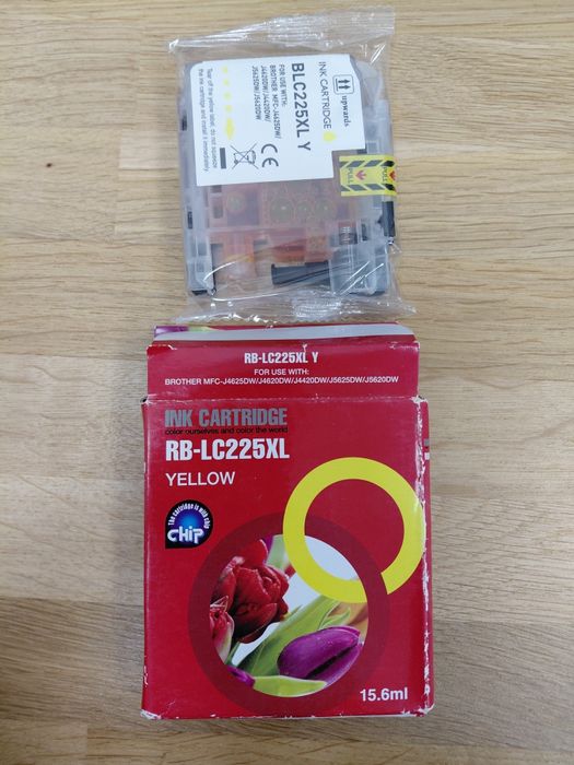 Tinteiros azul, amarelo e mangenta