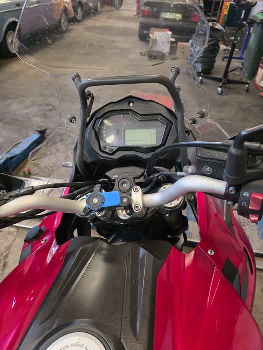 Benelli trk 502.