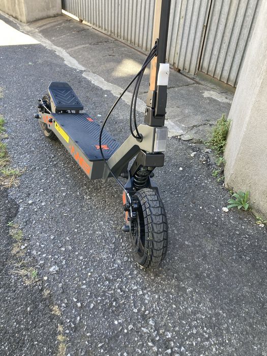Trottineta Elétrica KuKirin G2 (Nova / Apenas 18 km) + Caixa e Acessórios