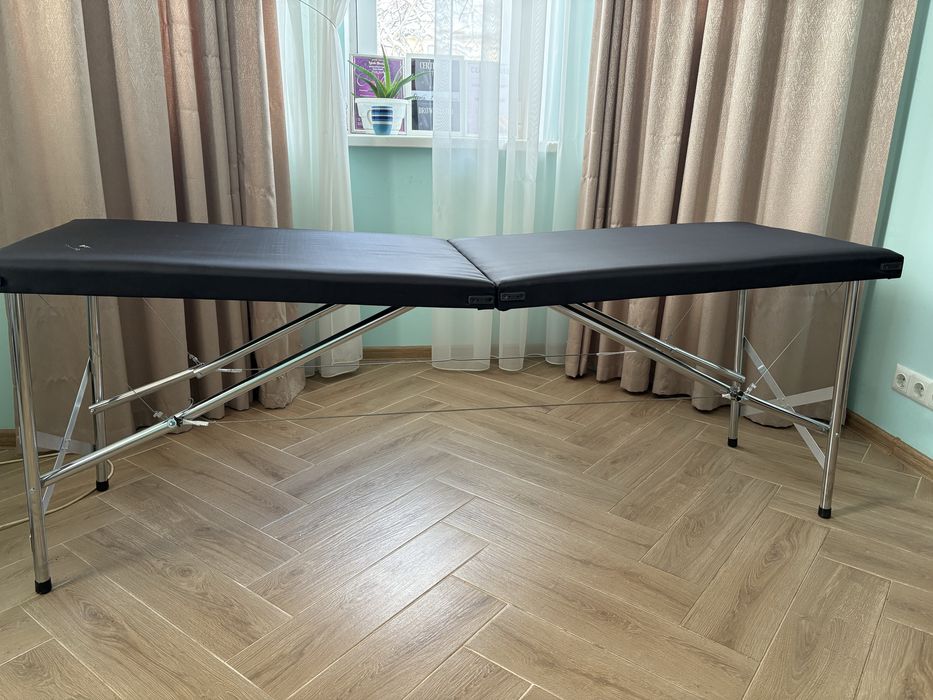 Кушетка косметологічна