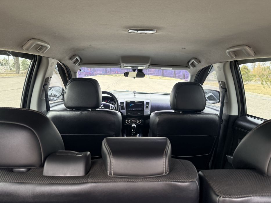 Мицубиси Аутлендер Mitsubishi Outlander XL 2,0 TDI