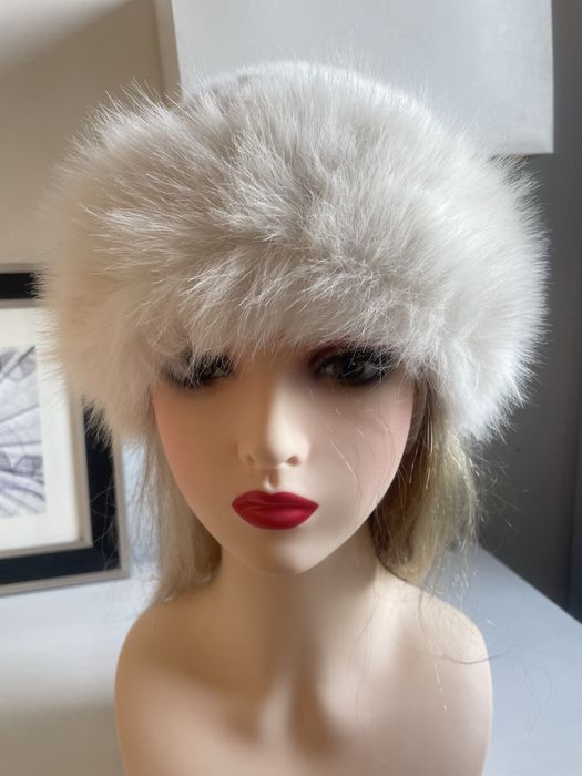 Śmietankowo biała czapka z mojego futerka Elegancka zimowa nowa