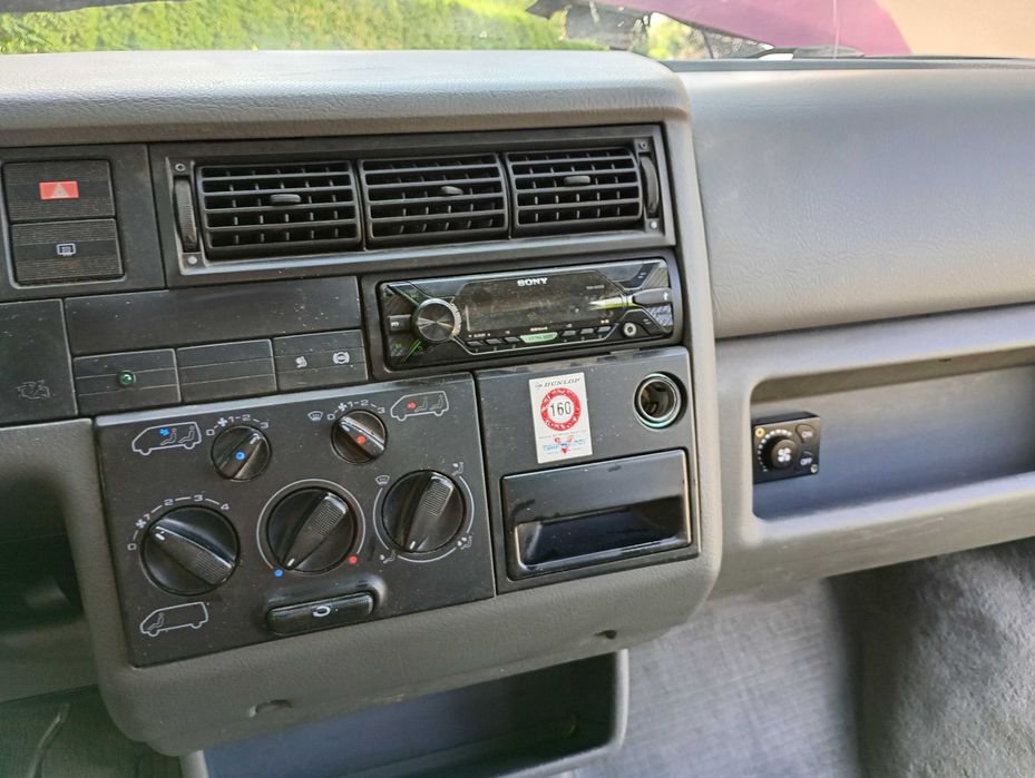 VW Multivan Allstar 2.5 TDI 102 konie zarejestrowany