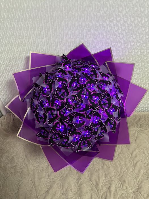 Букет з метеликів / Букет с бабочек