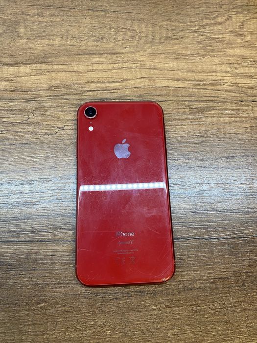 iPhone (PRODUCT) red