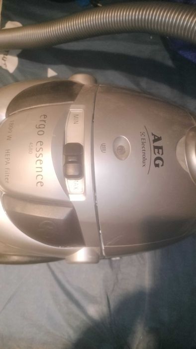Aspirador 1800 W Aeg Electrolux Ergo Essence