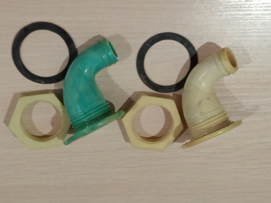 Штуцер угловой 90° для слива  (цена за 1шт.)