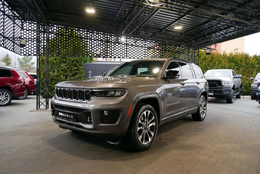 Jeep Grand Cherokee OverlandLongWLHeadUp6osNighvisionPanoramaRadarCam360AlpineMasaNavKonwe