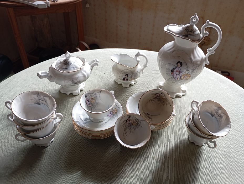 Jogo de café ou chá porcelana Vista Alegre por 60 euros