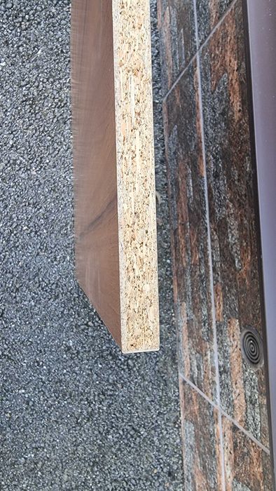 ДСП мебельная, толщина 18мм. Полка для шкафа. Состояние отличное.