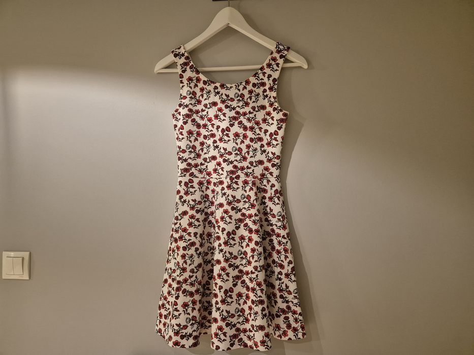 Sukienka H&M 34 XS biała w kwiaty sukieneczka na lato
