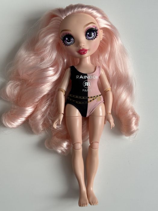 Лялька Rainbow High Bella Pacific Coast Белла пляжна