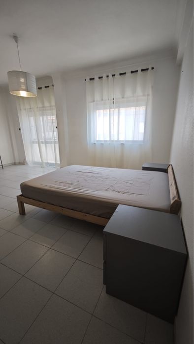 Alugo quarto no Barreiro