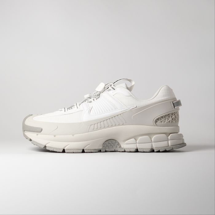Кросівки Nike Zoom Vomero Roam