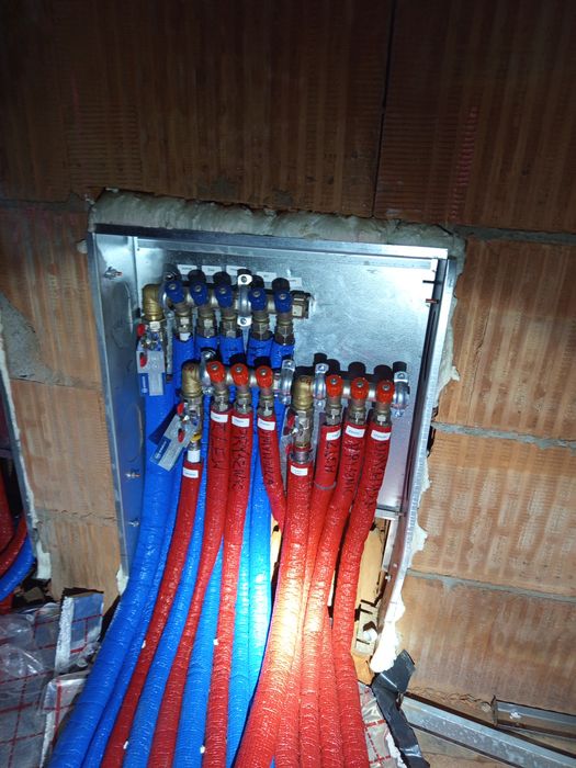 Usługi hydrauliczne hydraulik wod kan montaż grzejników naprawy hydrau