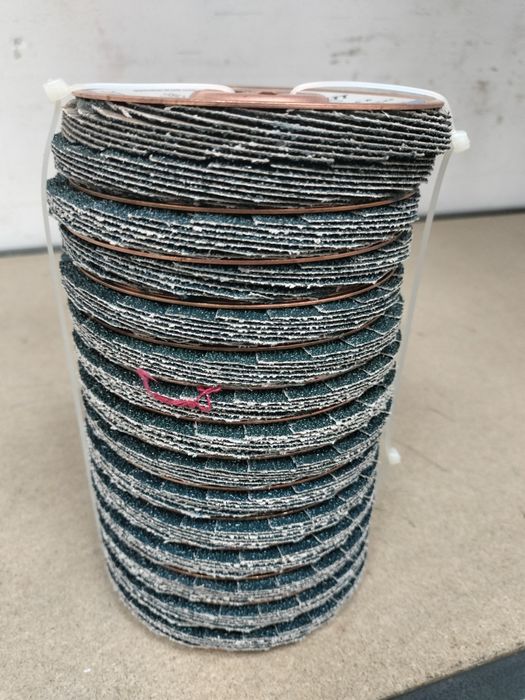 Круг лепестковый циркониевый 125 Р40 Lukas