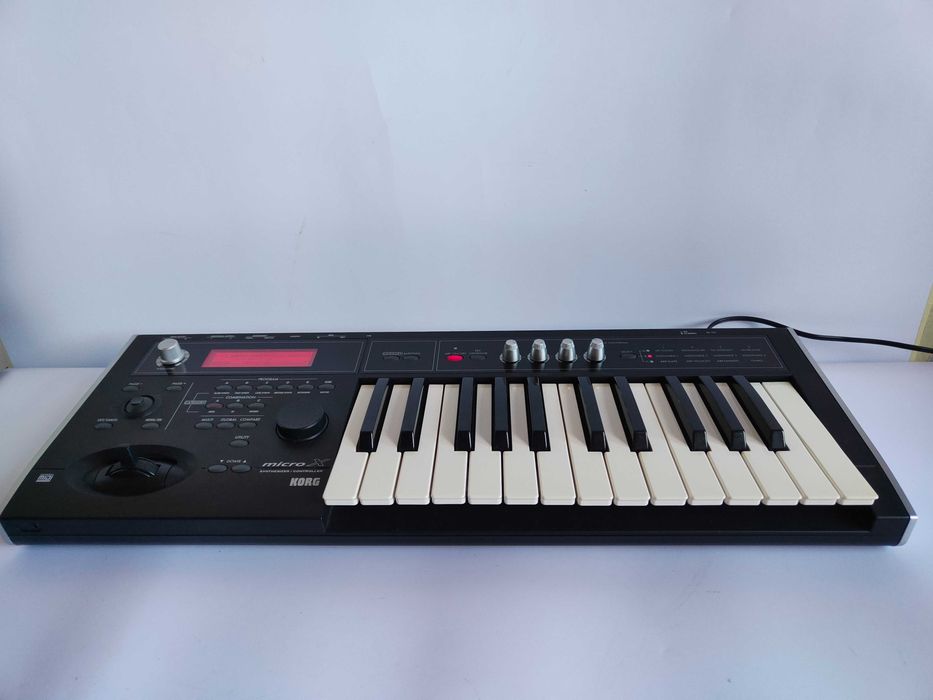 KORG micro X syntezator