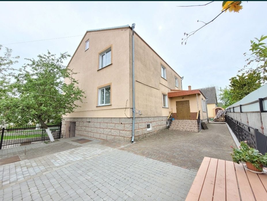 Липинський масив!Об'їзна! Північний ринок поруч! 2п,185м,11сот! 175000