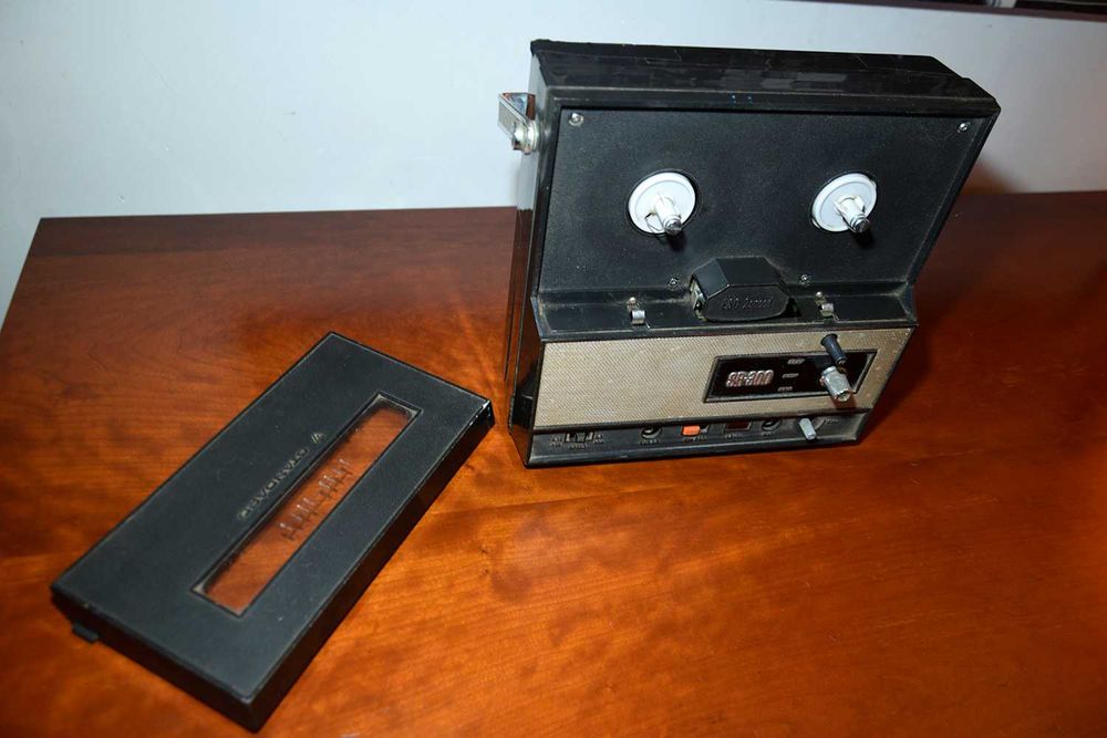 Toca Fitas Antigo Portátil