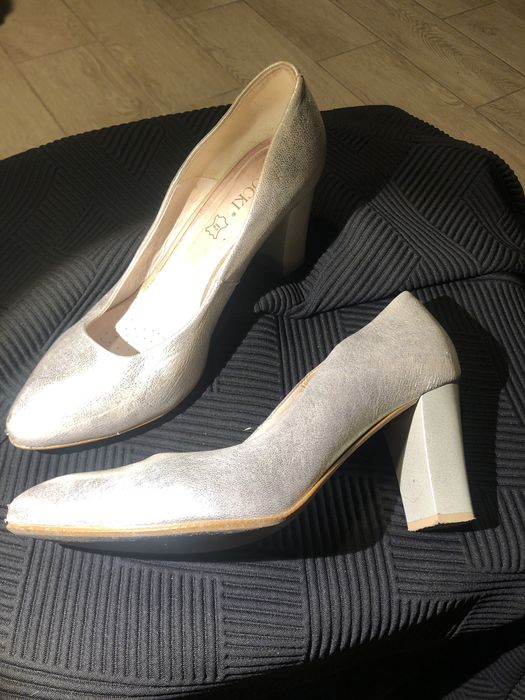 Buty złote lasocki skórzane