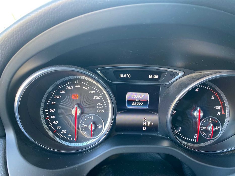 Mercedes-Benz GLA 200 d 7G-DCT