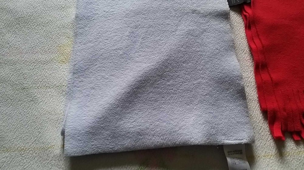 cachecol azul e vermelho