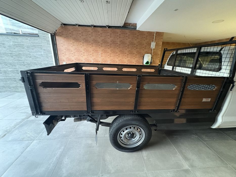 Toyota hilux 2WD 2011