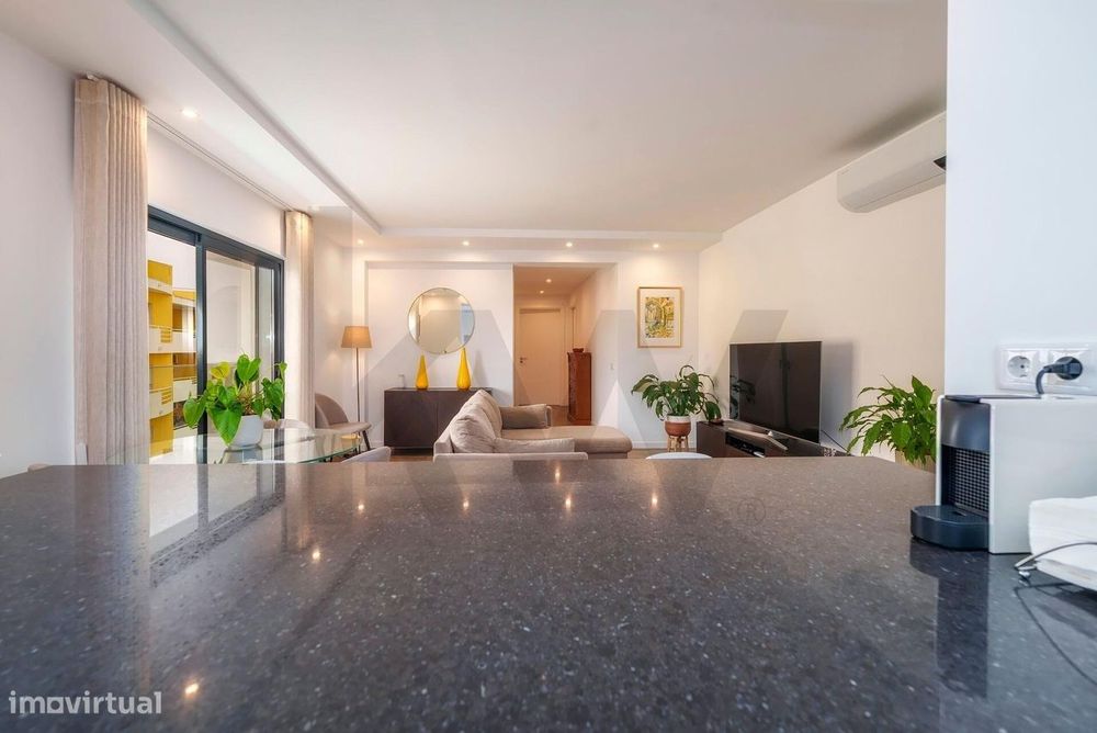 Apartamento T2 de construção recente, localizado no centro da cidade