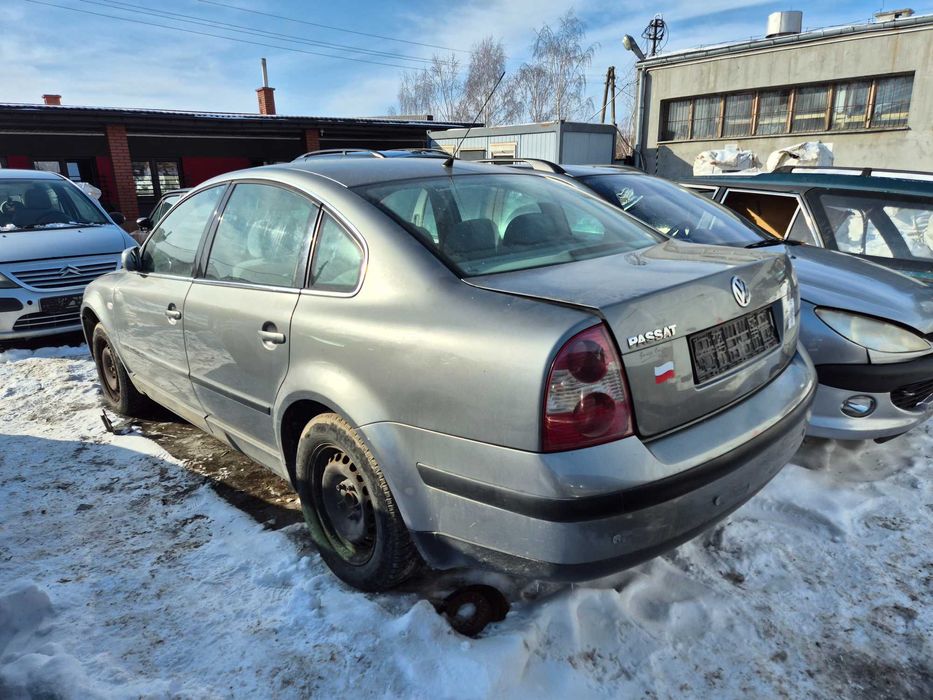 2002 Volkswagen Passat B5 1.6B FL wszystkie części
