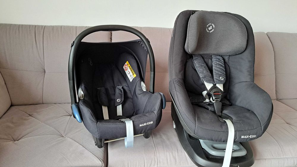 Foteliki  Samochodowe z bazą