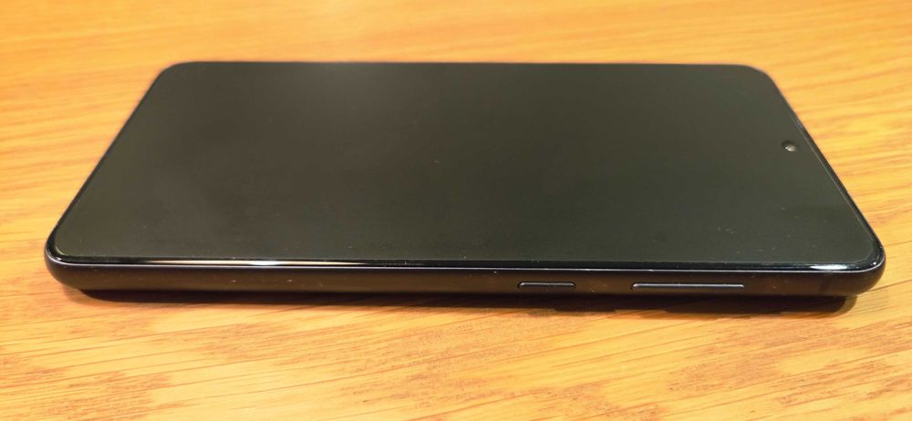 ## Samsung Galaxy S21 FE Idealny stan, pełen komplet + szybka i etui