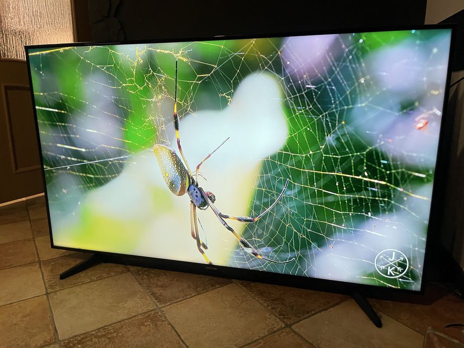 Телевізор Samsung 65 Samart tv 4K