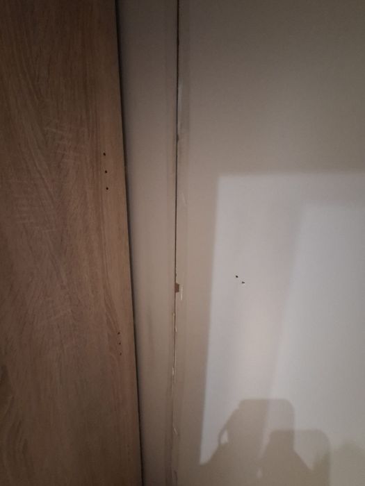 Szafa przesuwna z lustrem