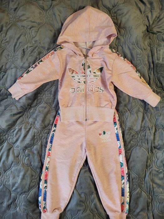 Костюм Adidas для дівчинки