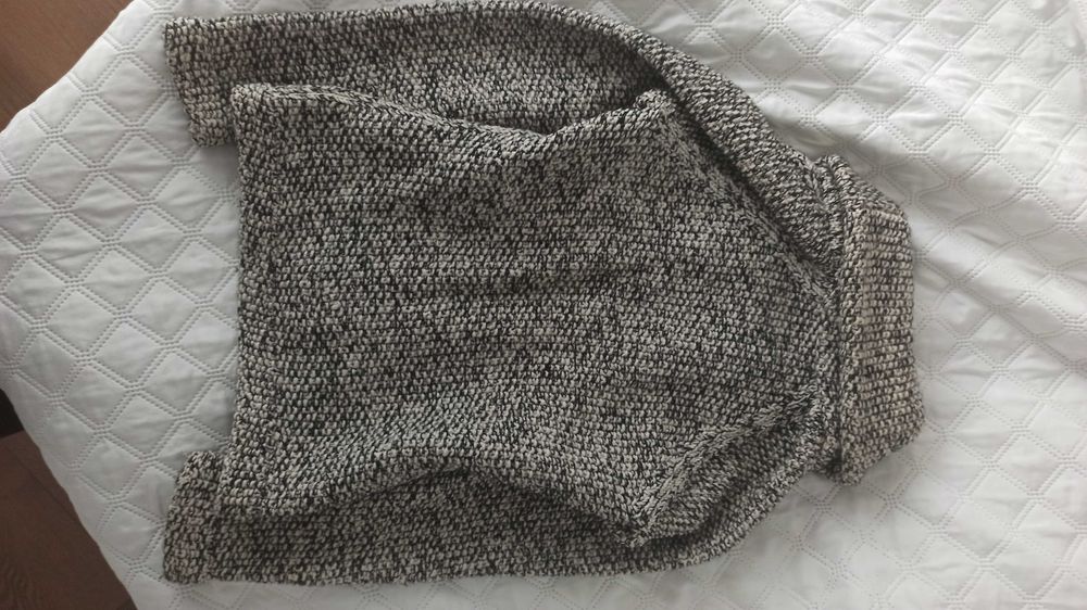 Wełniany sweter (kardigan)