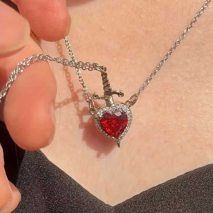 Кулон Серце та меч