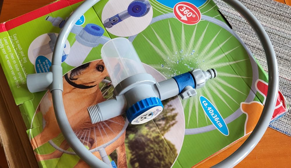 Myjka z natryskiem 360 dla psa