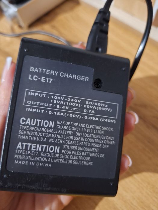 Зарядка акумулятор для фотоапарата canon 250d