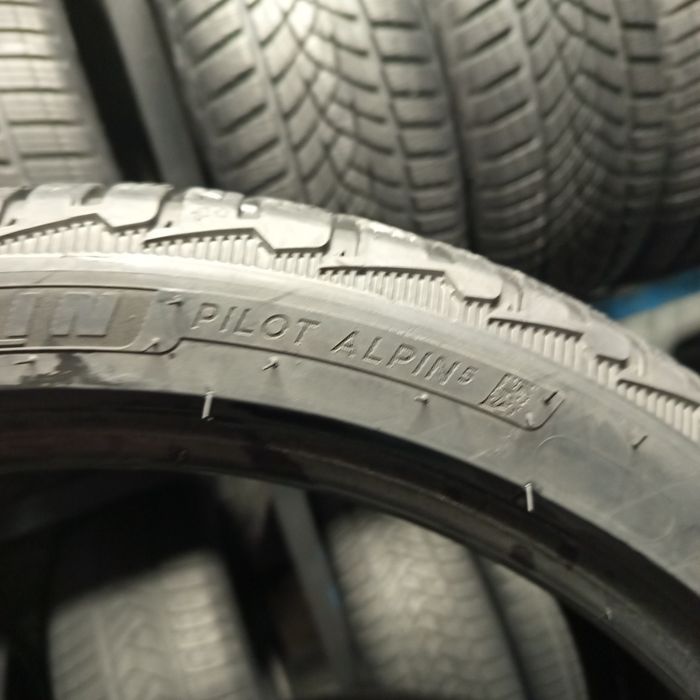 255/35/R19 Michelin Pilot Alpin 5