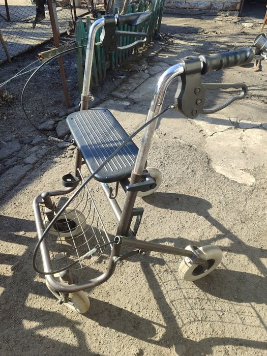 Роллатор, ходунки