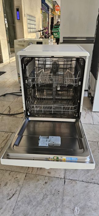 Máquinas de lavar loiça usadas a preços acessíveis.