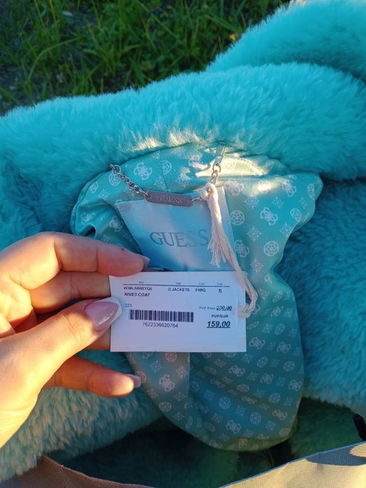Casaco Guess cor turquesa
